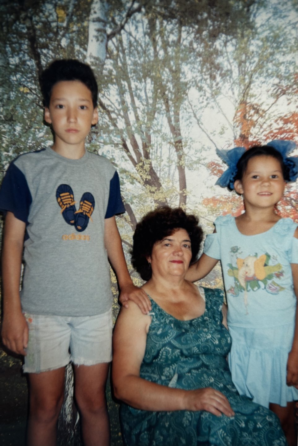 Julia Gamolina family picture from childhood