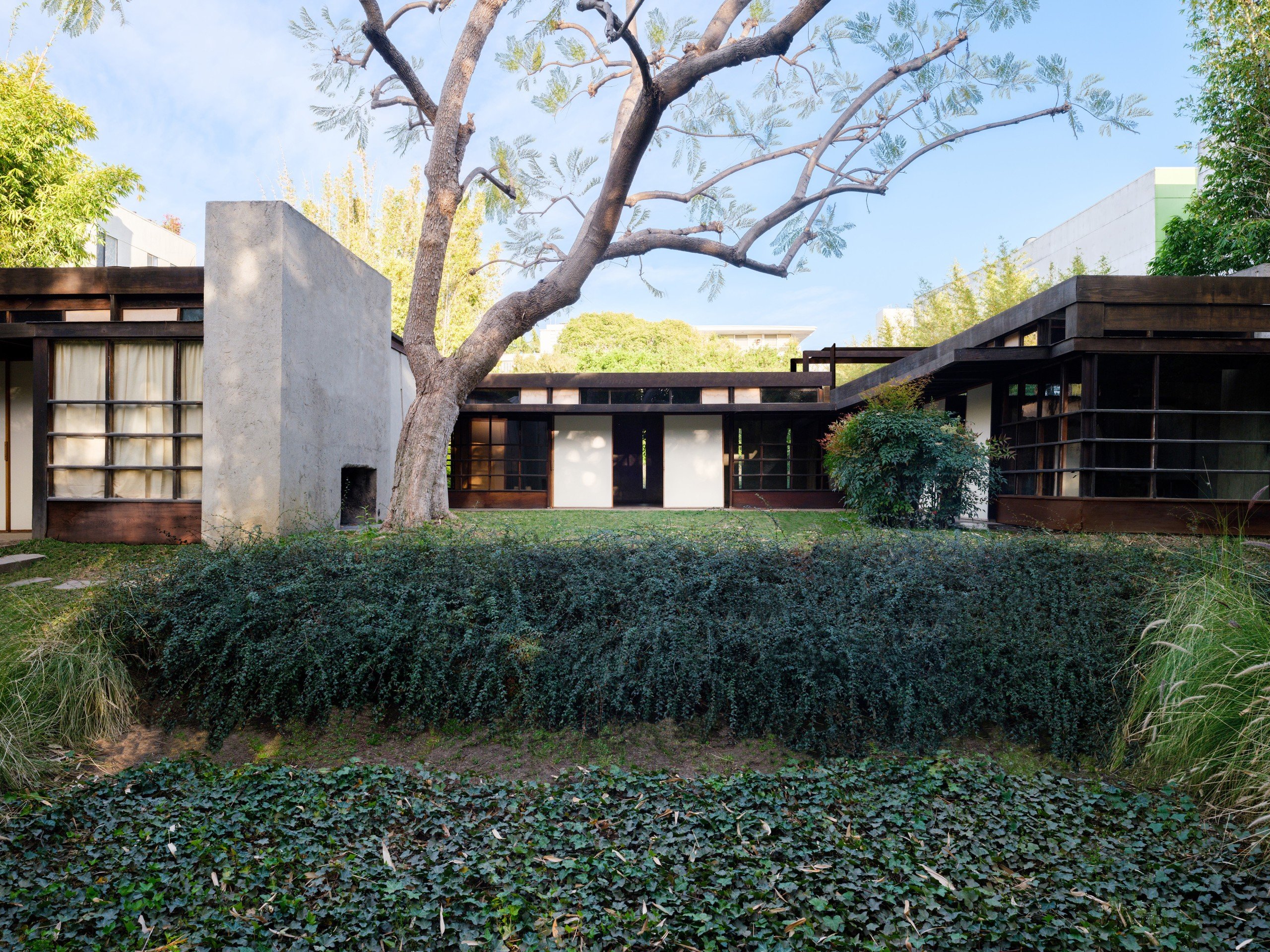 A house in West Hollywood made of tilt up concrete
